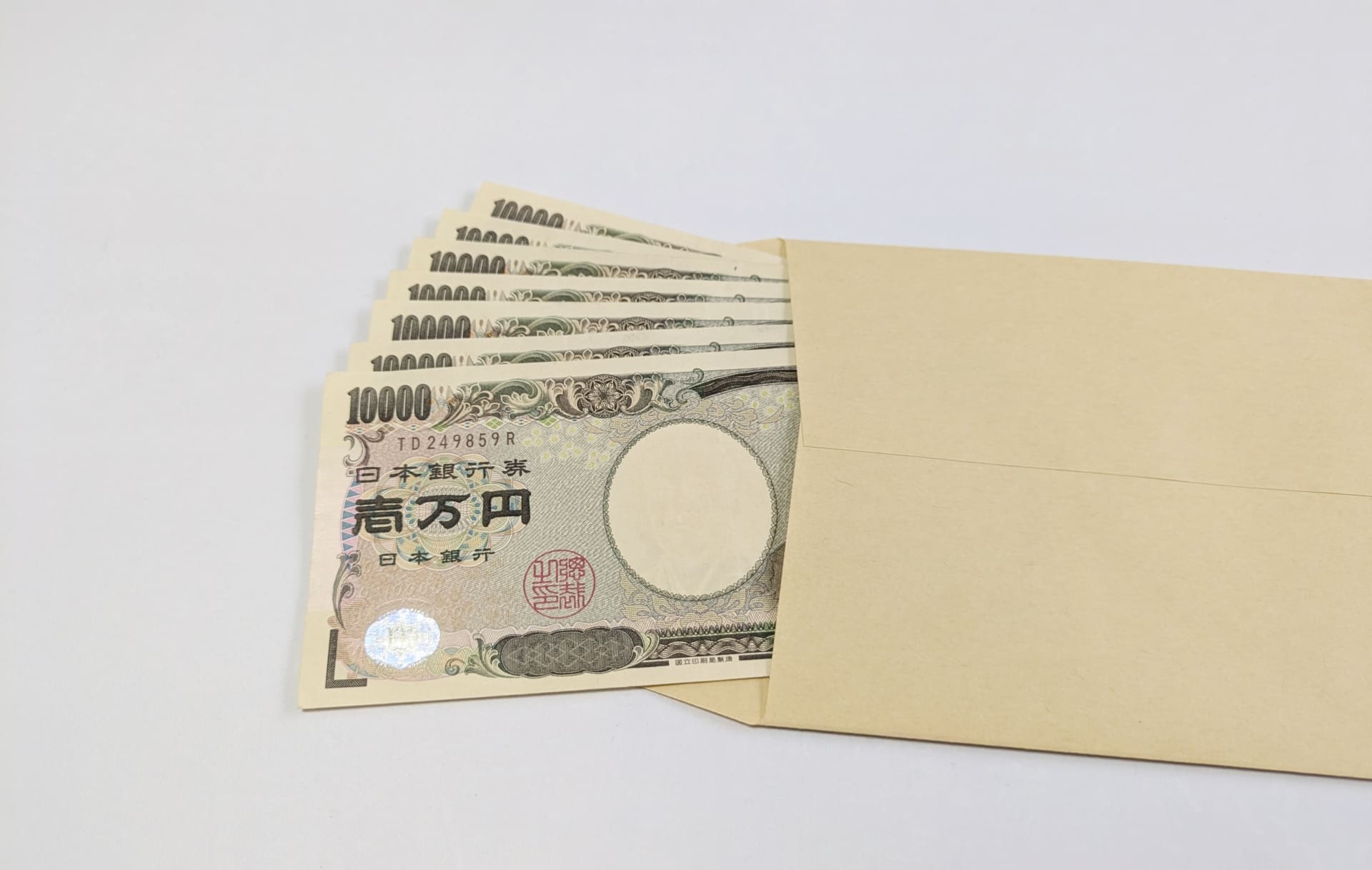 夜職の副業をしていても手渡しだったら税務署にも会社にもバレない？