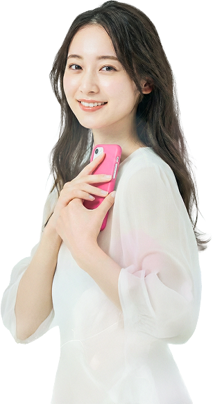 スマートフォンを手に持つ女性